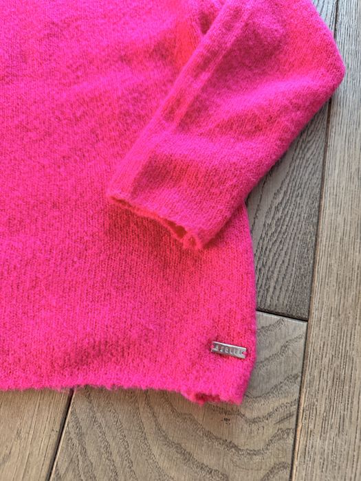 Sweter damski Mohito intensywny róż, idealny na chłodniejsze dni