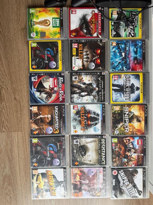 Ps3, 19 gier + 4 pady