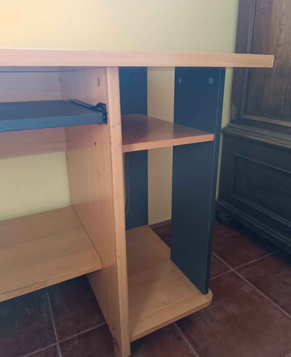 Secretária para escritório