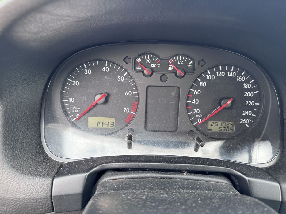 Vendo ou troco golf IV