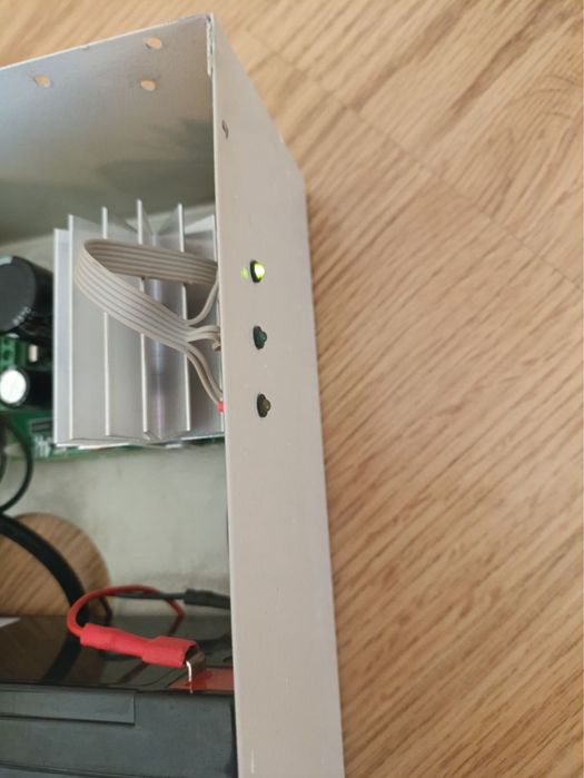 Безперебійне джерело живлення для світлодіодної ленти роутера