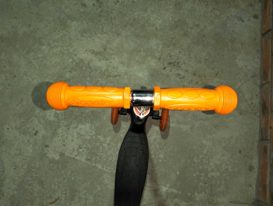 Самокат дитячий трьохколісний