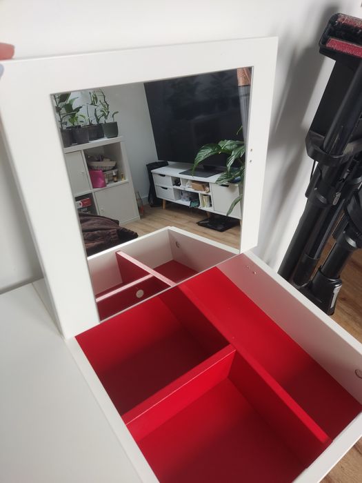 Toaletka brimnes Ikea ze stołkiem