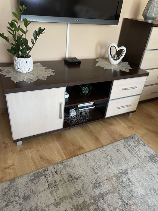 Regal tv+ dwie szafki nocne