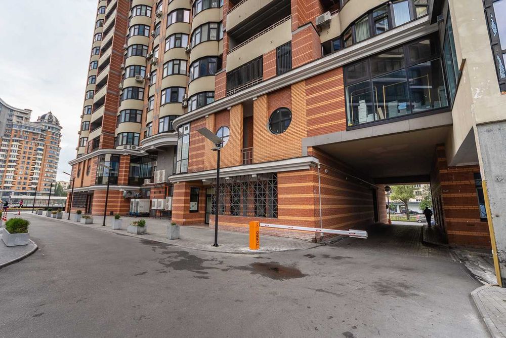 2к бул Лесі Українки 7а, Укриття Новий будинок  Палац спорту, Хрещатик