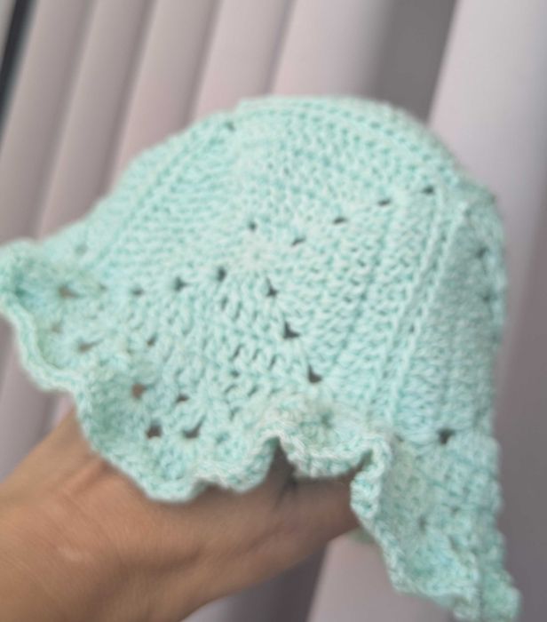 Conjunto Crochê Mãe e Filho/Filha – Chapéus e Scrunchie Verde Água