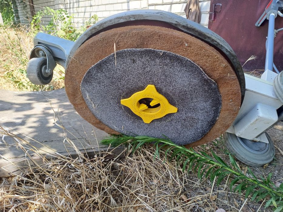 Плосколіфувальна машина паркетошлифовальна машинка циклевочна