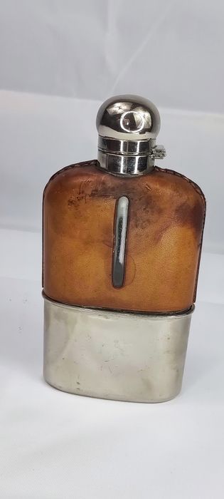 Butelka/piersiówka z pokrowcem