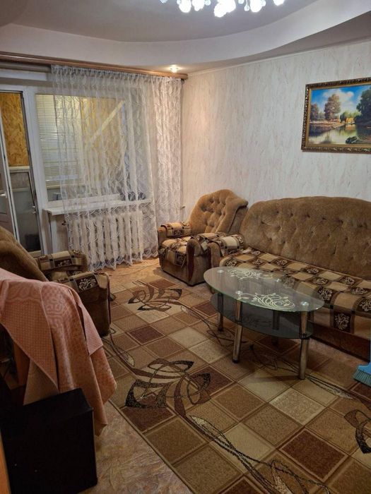 Здається трикімнатна квартира у Краматорську