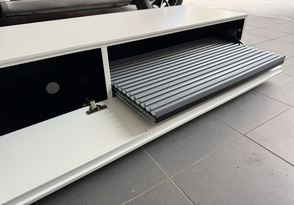 Móvel de televisão Laskasas