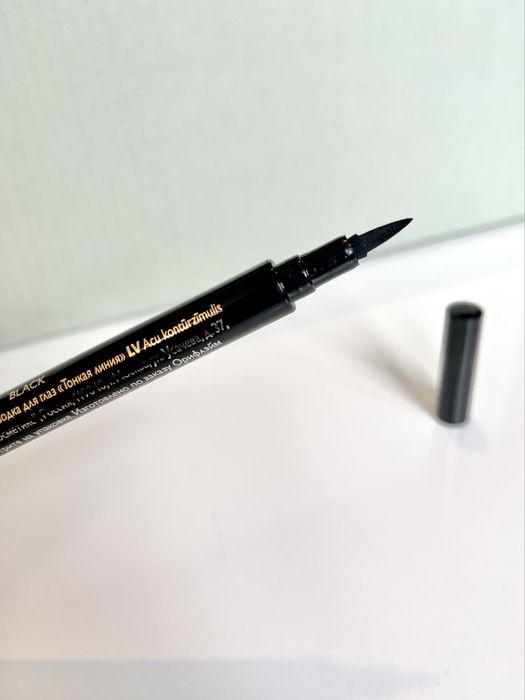 Lápis delineador de precisão Oriflame