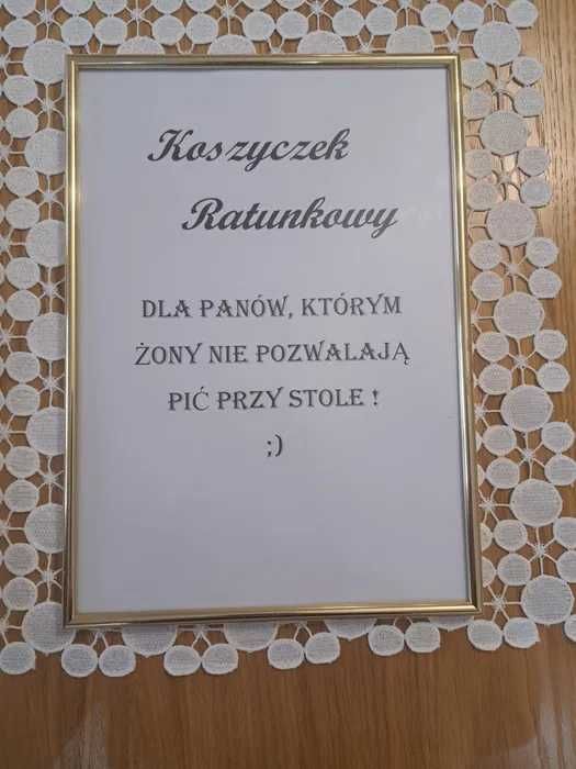 Tabliczki  koszyk ratunkowy dla Pań i Panów, księga gości, stojak