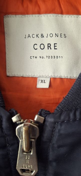 Kurtka bomberka granatowa