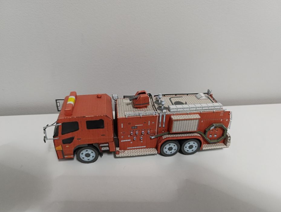 Model kartonowy samochód  ciężarówka straż pożarna fire Chiny zabawka