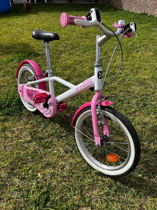 Bicicleta B'Twin 16" Docto Girl – A Bicicleta Ideal (e Segura) para as Primeiras Aventuras!