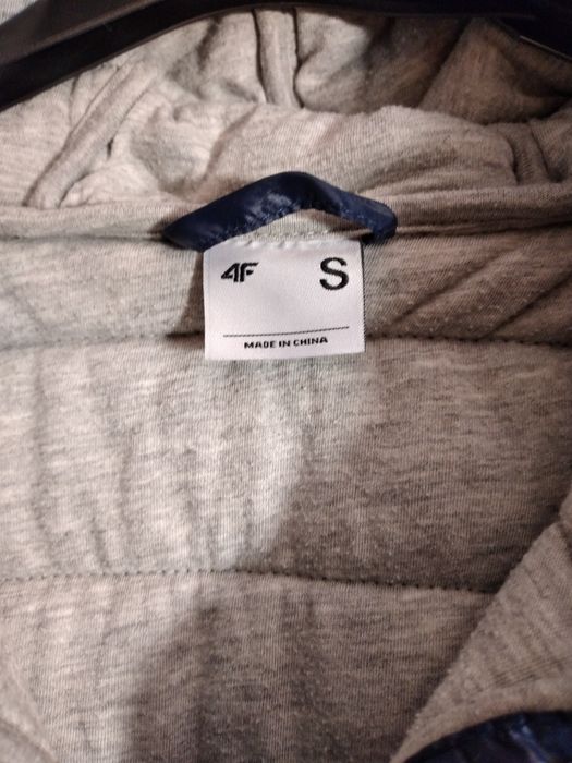 Granatowa ocieplana kurtka damska 4F rozmiar s