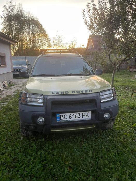 Прадам автомобіль Land Rover