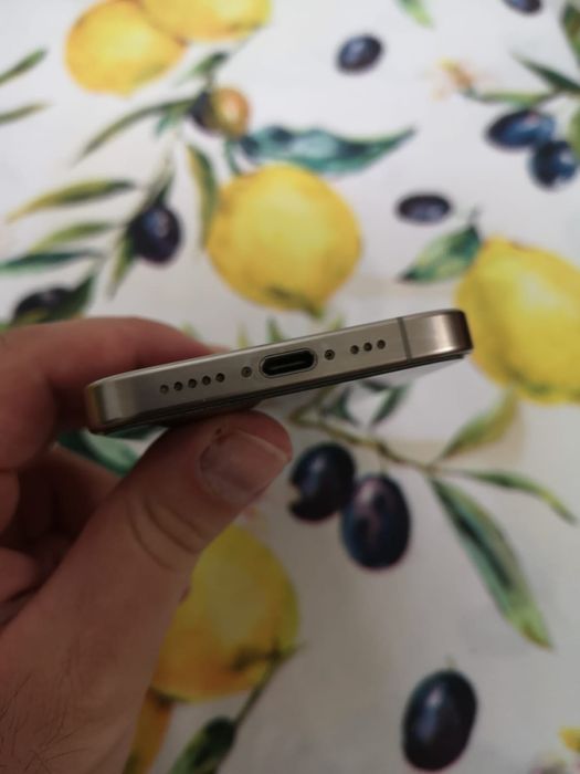 Iphone 15 pro - 256 gb como NOVO