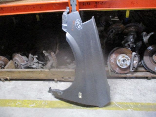 Guarda-lamas esquerdo NISSAN Primera Hatchback (P12)