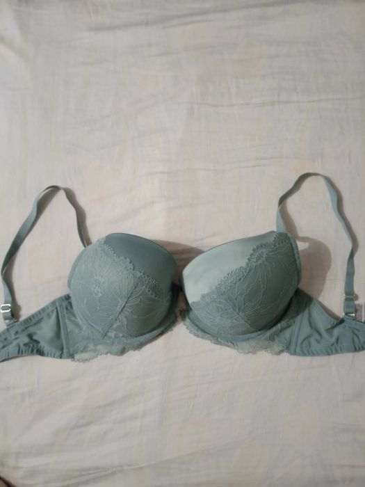 Продам бюстгальтер