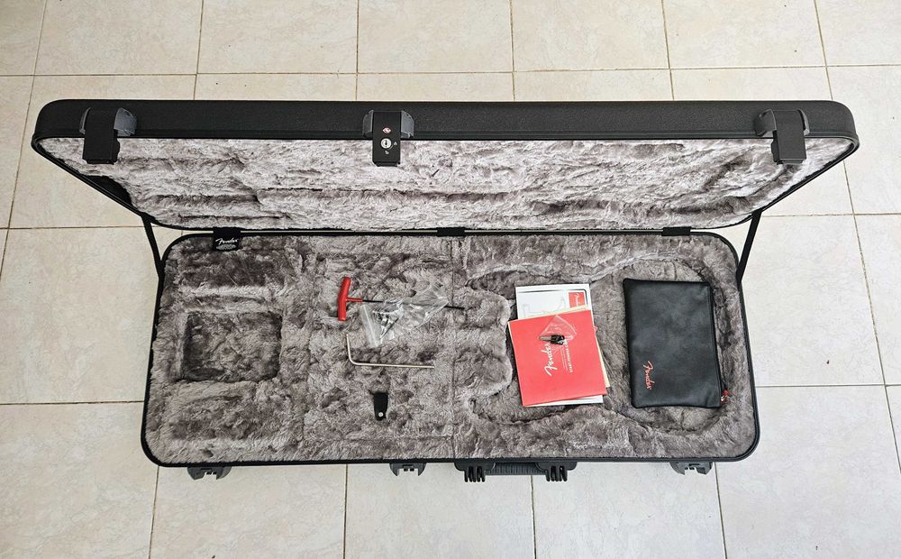 Fender American Stratocaster Ultra HSS - Made in USA - Como Nova