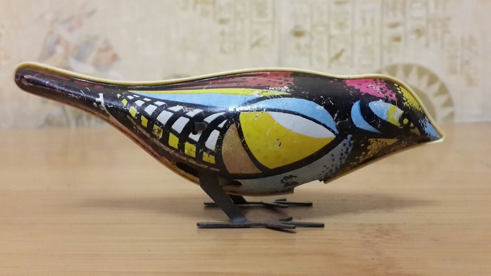 Різноманітні дитячі забавки