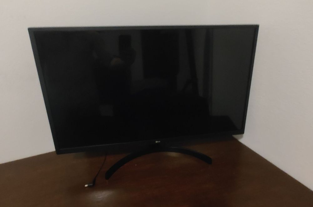 LG monitor/ full hd. 1080p/75hz/ 32 polegadas