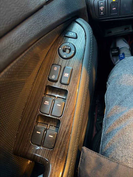 Kia K5 2011 | Автомат | LPG | Багата комплектація