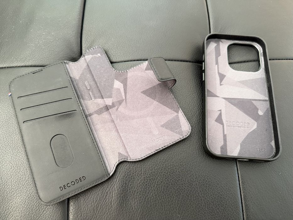 Decoded - oryginał / original - iPhone 14 Pro - etui / case