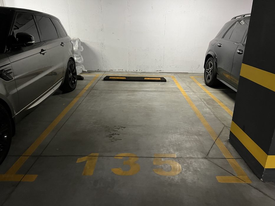 Продам паркомісце ЖК Французький квартал 2 Предславинська 57