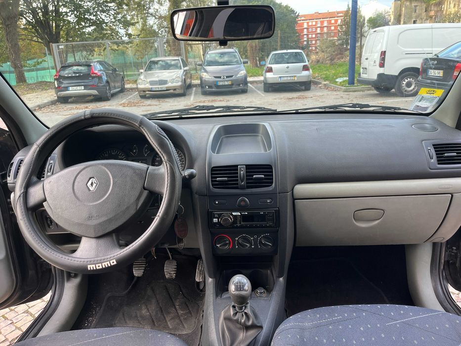 Clio 1.2 gasolina ano 2002