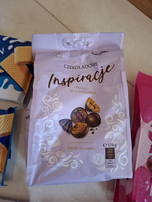 Zestaw słodyczy paczka wafle praliny czekoladki Nimm2