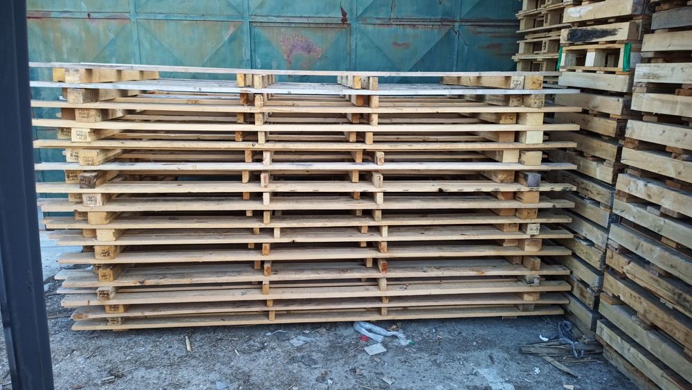 Paletes, estrados e caixotes