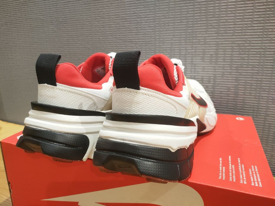 Кросівки  унiсекс  Nike V2K Run (HF0120-100 ) ОРИГІНАЛ