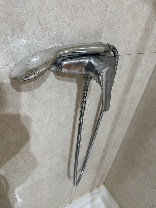 Vendo Base Chuveiro, Bidé e Torneiras