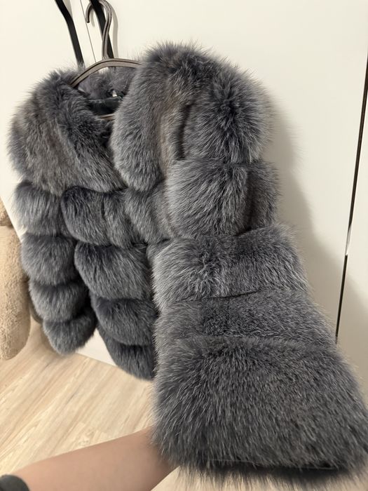 Шуба песец натуральная