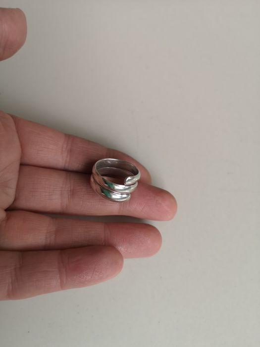 artystyczny pierścionek spirala srebro