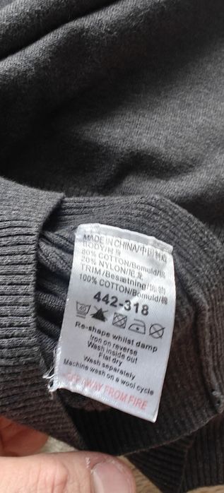 Sweter z kołnierzem koszuli M