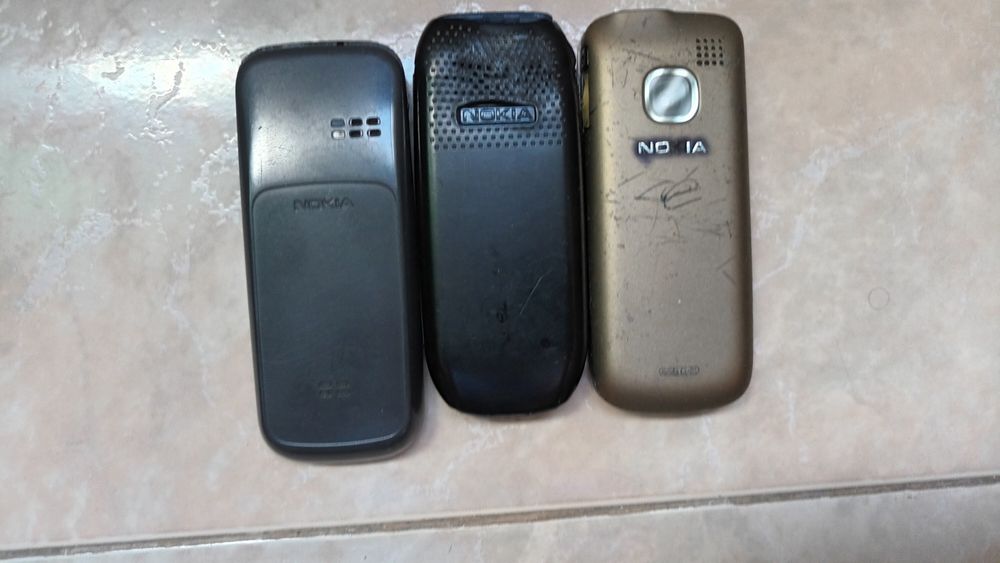 Tres Nokia telemoveis