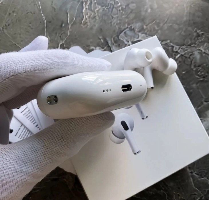 Apple AirPods Pro 2 + Чохол і Бонусний подарунок