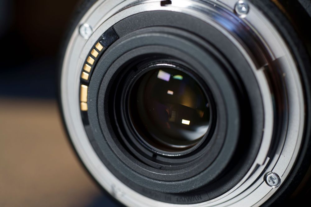 Canon 15-85mm f/3.5-5.6 IS USM – Excelente Estado