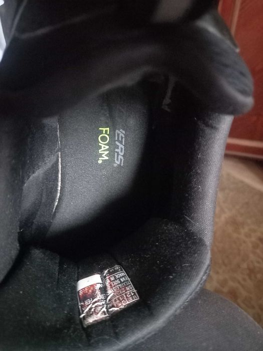 Кросівки  Skechers розмір 44