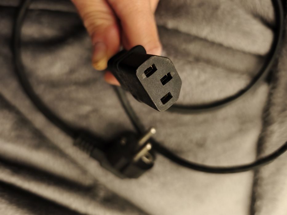 Kabel zasilający do komputera drukarki c13 3-pinowy 1m
