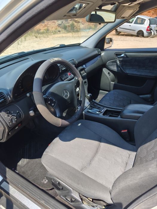 Mercedes C220 CDi 143cv de 2005 Caixa Automática