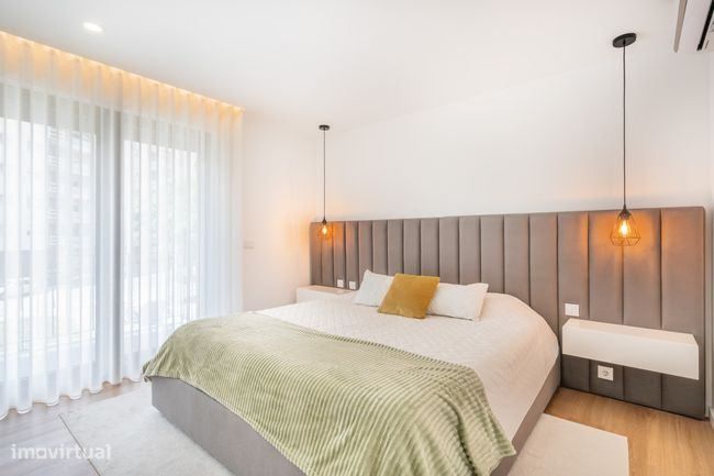 Apartamento T3 Semi-novo com Varandas em Real, Braga