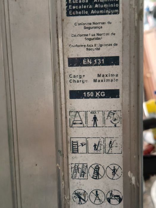 Escada 3 lances com pouco uso