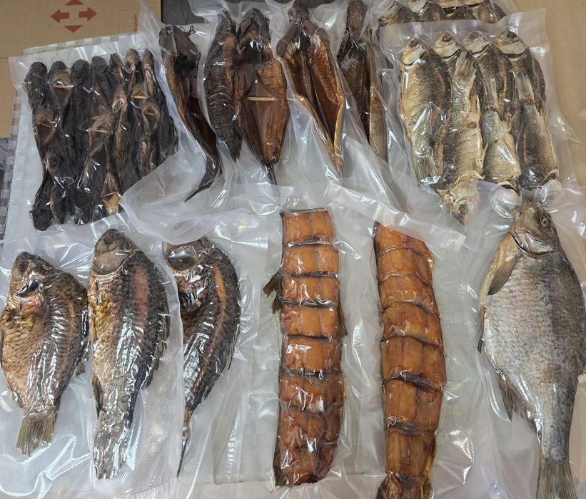 Риба з печі хрустка(плотва, карась, лящ) печена на соломі