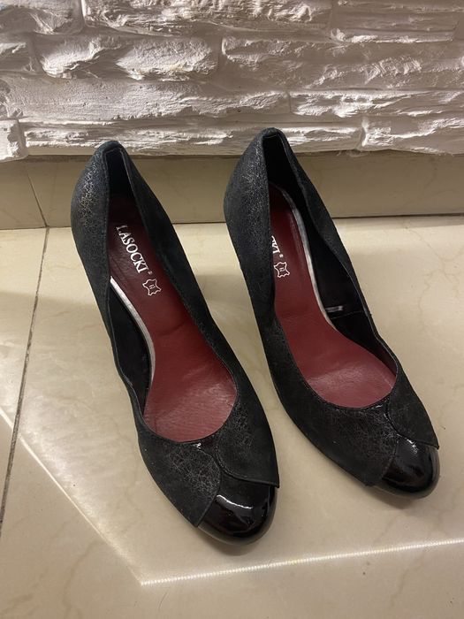 Buty na obcasie Lasocki