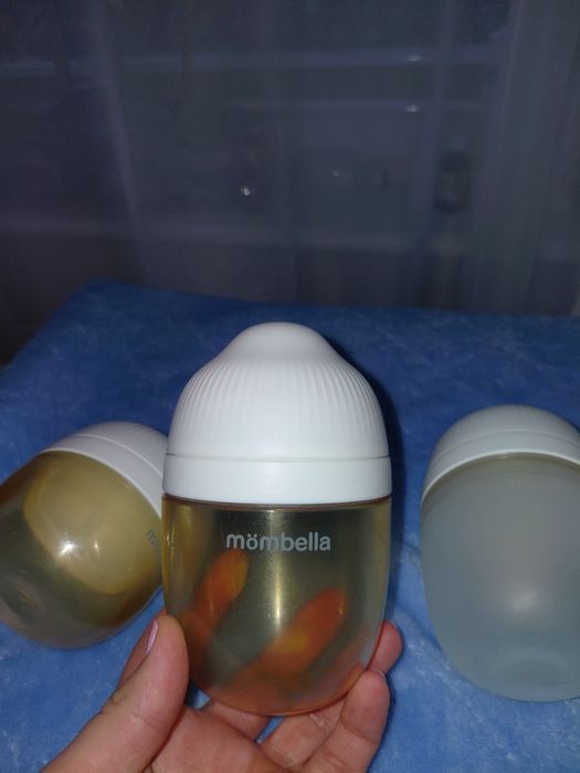 Butelki mombella 4 szt