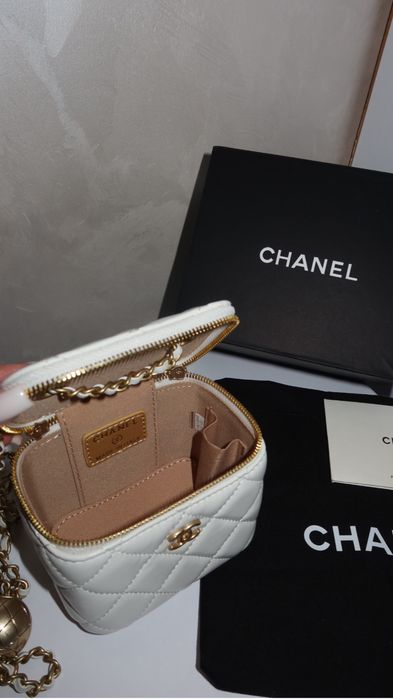 Сумка Chanel mini vanity bag, сумка шанель міні чорна, шанель квадратна маленька, шанель міні біла